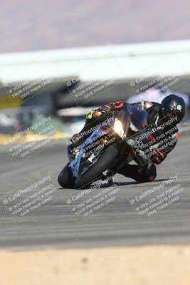 media/Jan-14-2024-SoCal Trackdays (Sun) [[2e55ec21a6]]/Turn 16 Set 2 (1125am)/